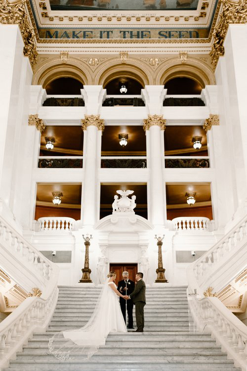 A ROMANTIC HARRISBURG CAPITAL & HARRISBURG CIVIC CLUB WEDDING – NICOLE & JOSH