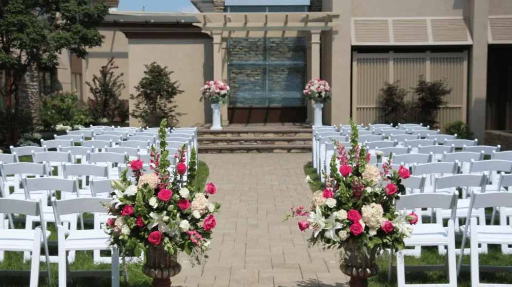 Eden Resort & Suites — courtyard ceremony space