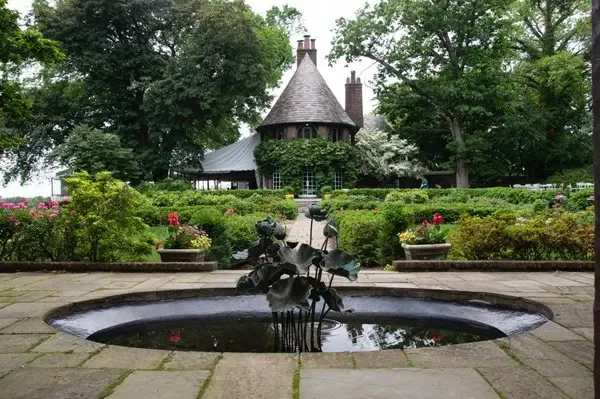 Greenville Country Club — garden fountain and clubhouse