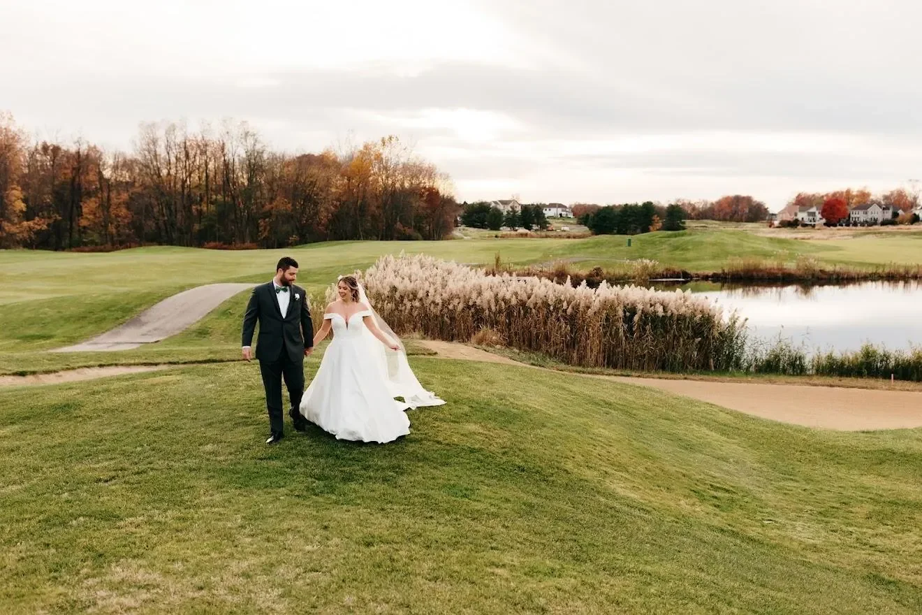 Laurel Creek Country Club — couple on the club grounds