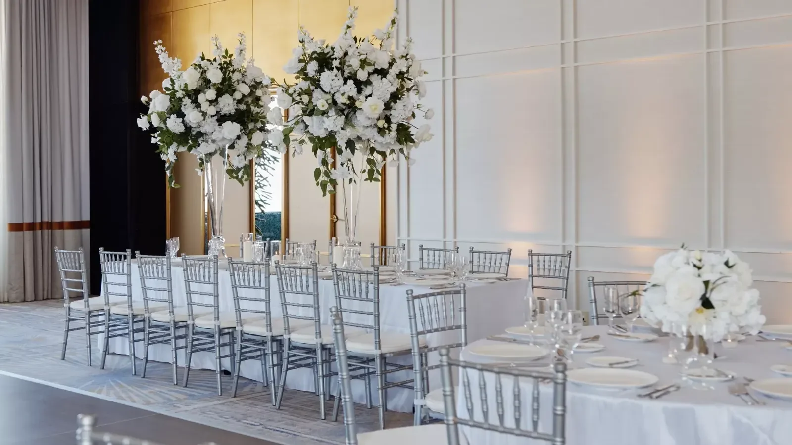 Loews Philadelphia Hotel — indoor wedding ceremony setup