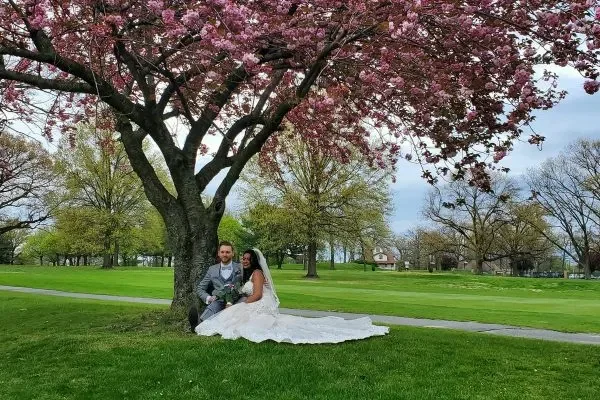 Pennsauken Country Club — couple beneath a flowering tree