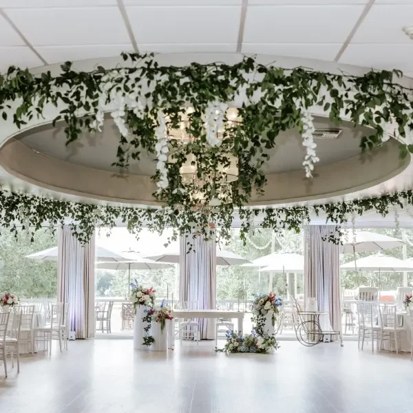Ramblewood Country Club — indoor ceremony room