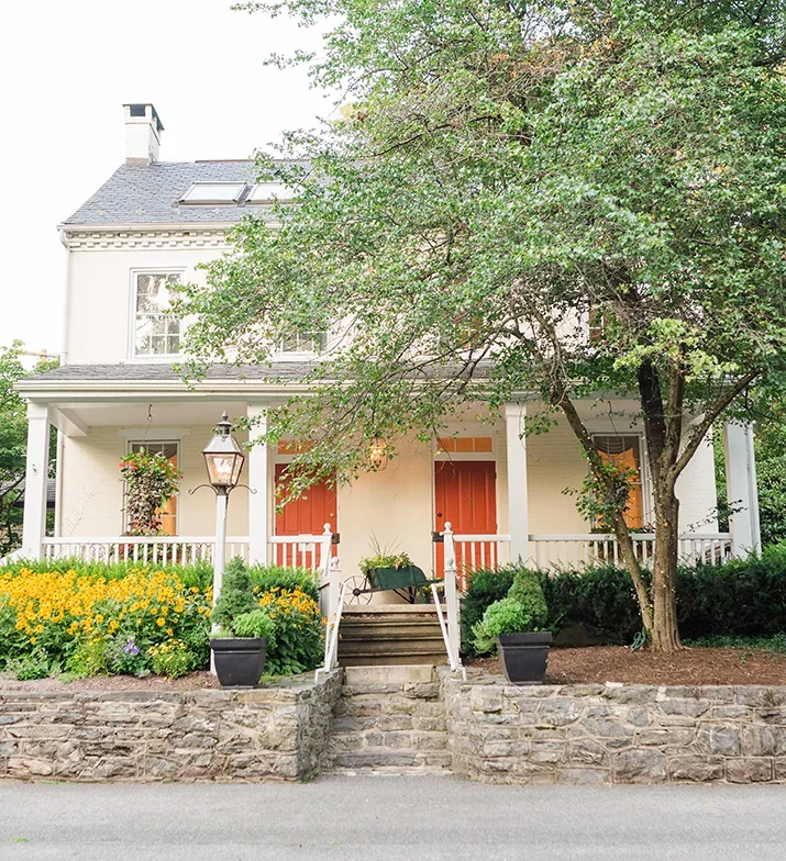 Riverdale Manor — manor exterior