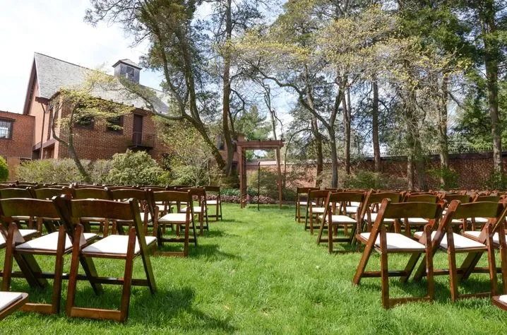 Smithville Mansion — outdoor ceremony chairs