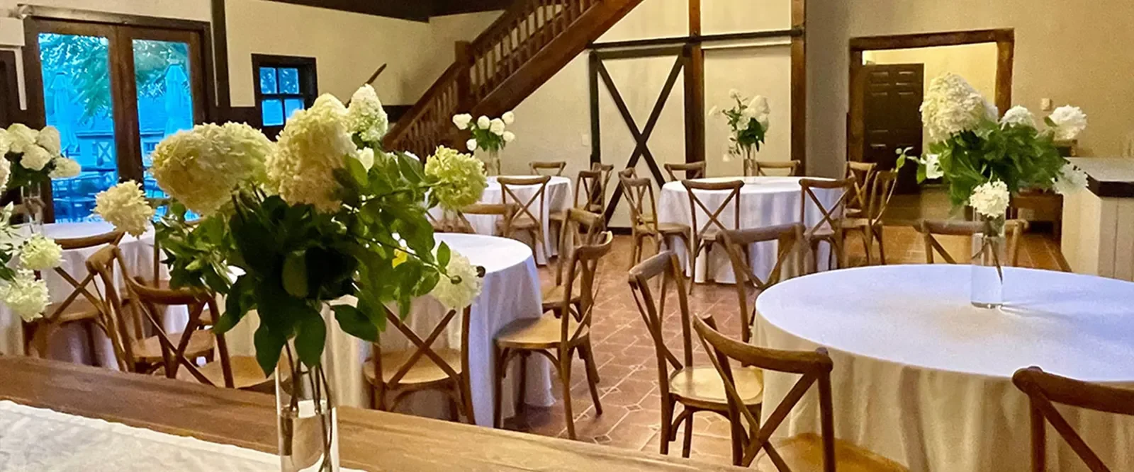 Stone Ridge Farm Inn — Carriage House reception interior